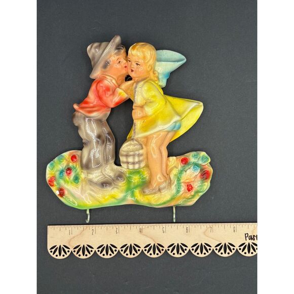 Vintage Jack & Jill Boy Girl Kissing Chalkware Wall Decor - Picture 8 of 8